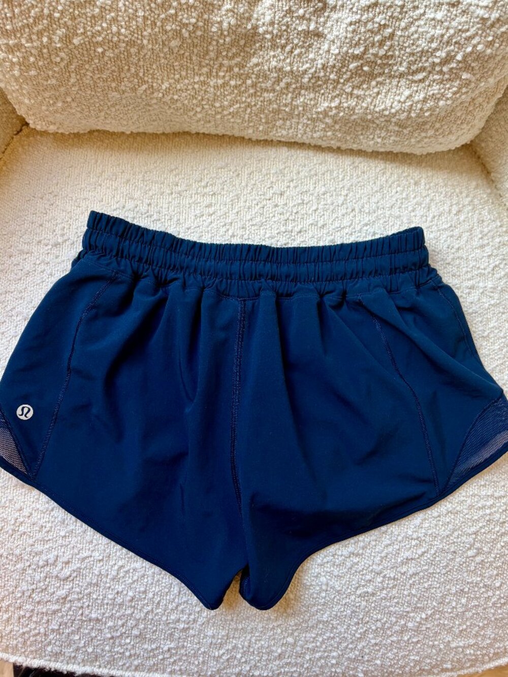 Lululemon Hotty Hot LR Shorts Navy Blue Size 6 EUC